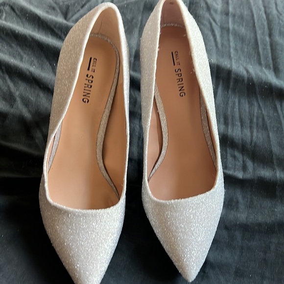 Sparkly sliver Call it spring heels pump 7 1/2 - Picture 2 of 6